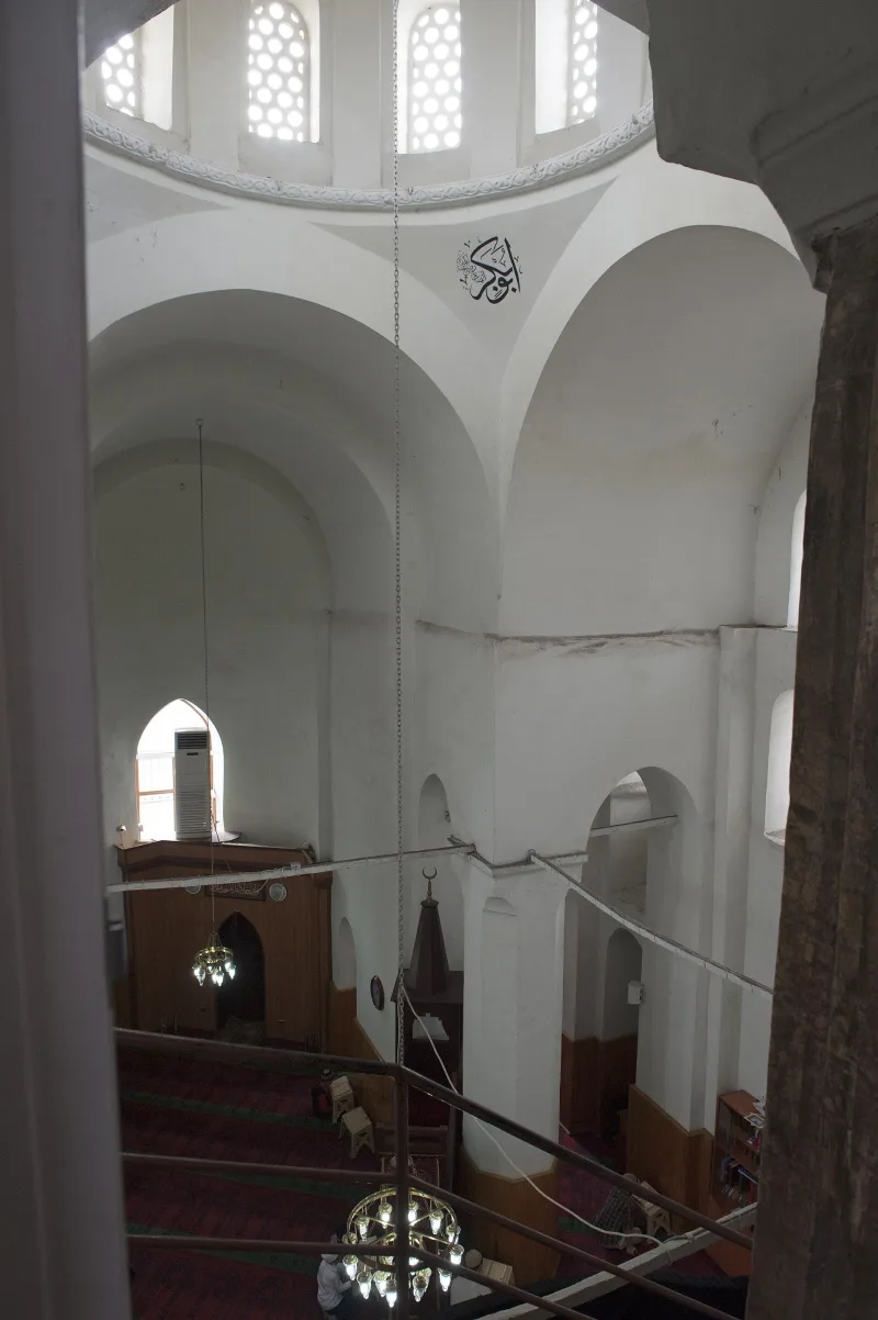 El minarete de la mezquita Eski İmaret (Eski İmaret Camii) — Guía de Estambul