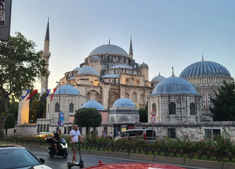 カスターモヌのナスルッラー・モスク（Nasrullah Camii） — ガイドブック