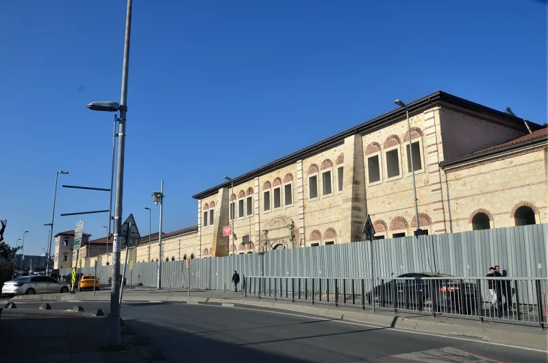 Казарми Рамі (Rami Kışlası) — османський гарнізон Стамбула