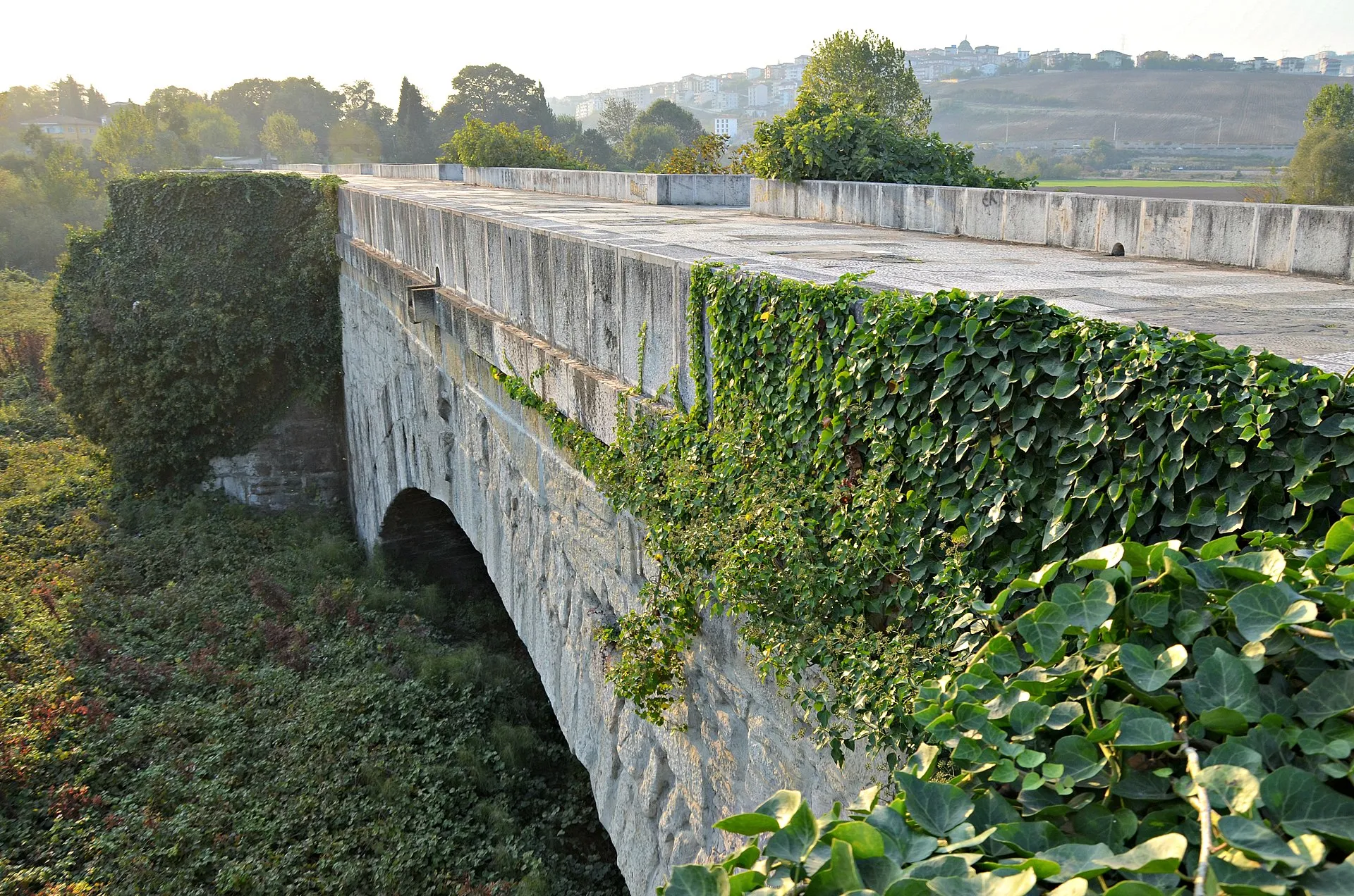 Le pont d'Justinien (Sakarya) : un géant byzantin du VIe siècle