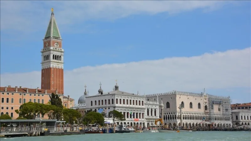 Die Jury der Biennale von Venedig wird Israel und Russland bei der Preisvergabe nicht berücksichtigen