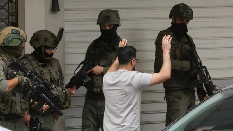 Quatre Palestiniens ont été blessés et deux autres arrêtés lors d'attaques menées par l'armée israélienne en Cisjordanie